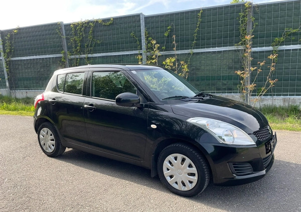 Suzuki Swift cena 16900 przebieg: 140000, rok produkcji 2011 z Reda małe 154